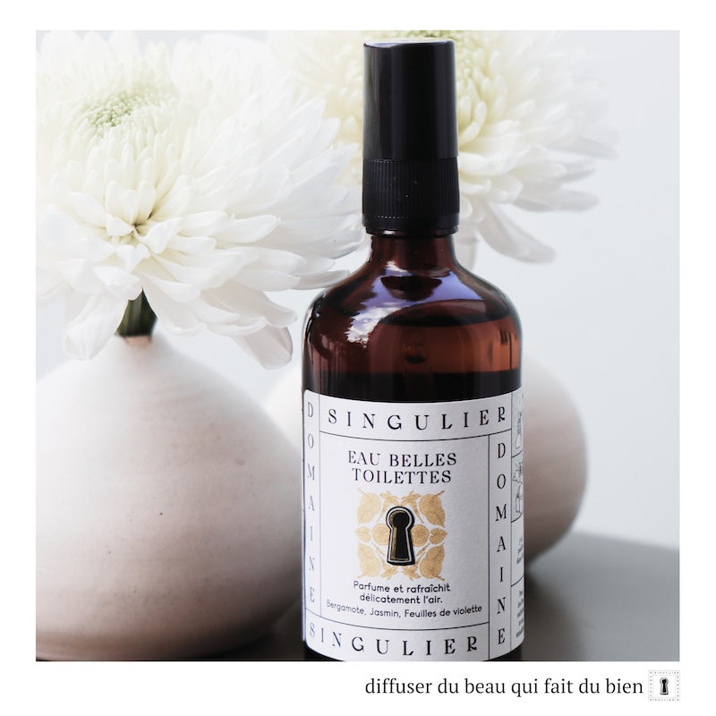 Eau Belles Toilettes de Domaine Singulier, parfum bergamote, et le soliflore décoratif en céramique