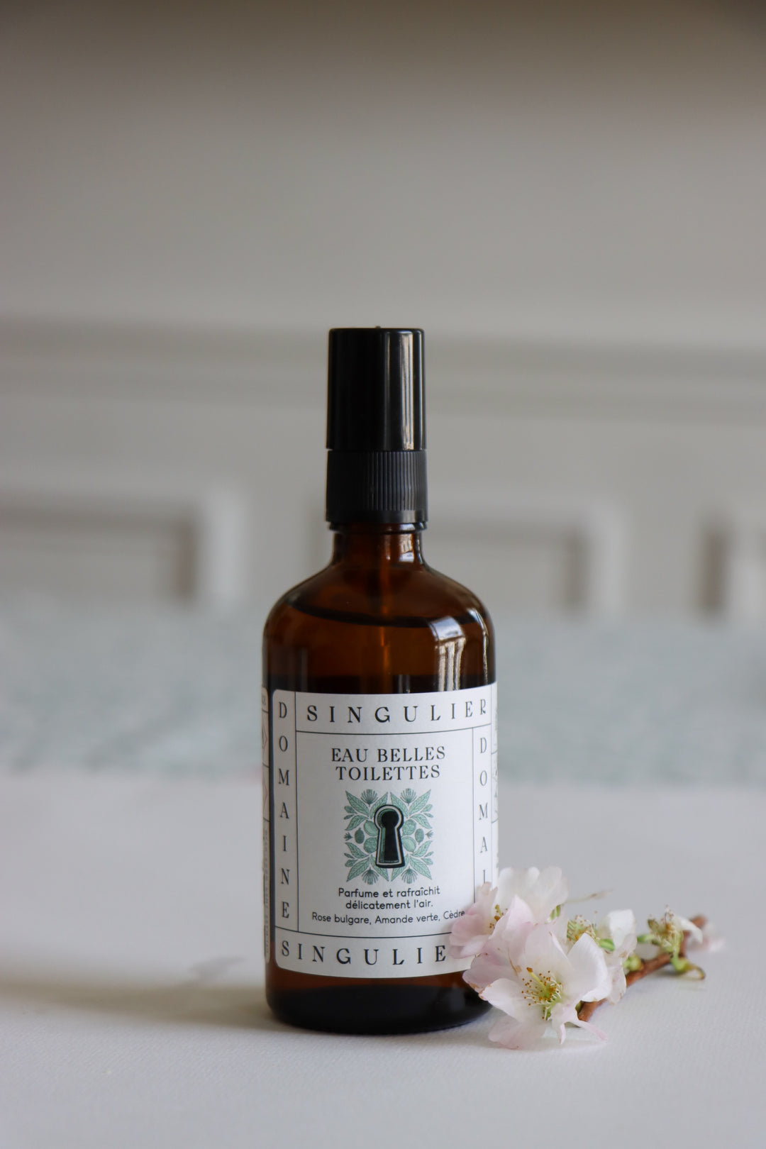 eau belles toilettes amande verte un accord parfumé de fleurs de ceriiser