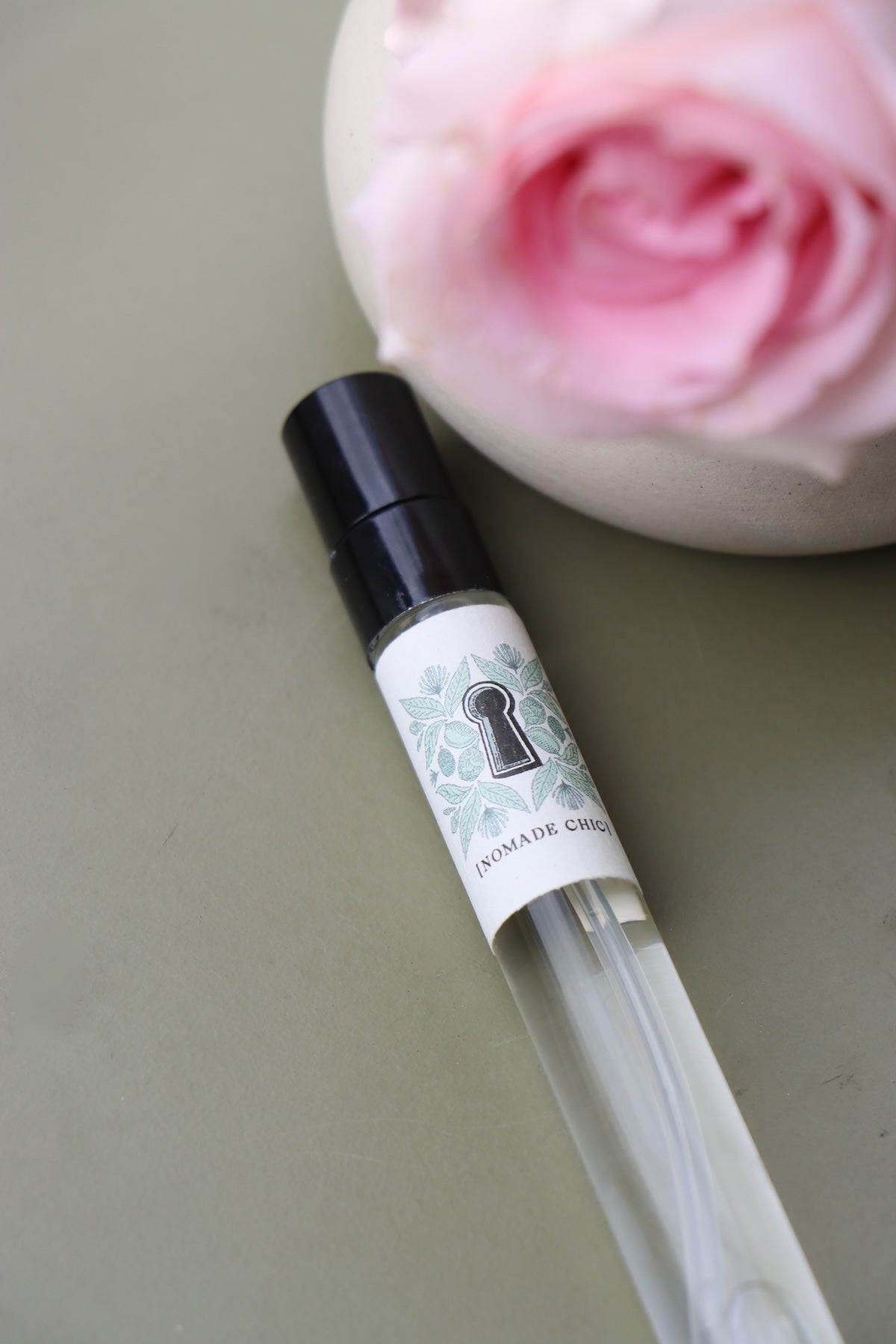 Eau Belles Toilettes de Domaine Singulier parfum amande verte en flacon nomade 10 ml 