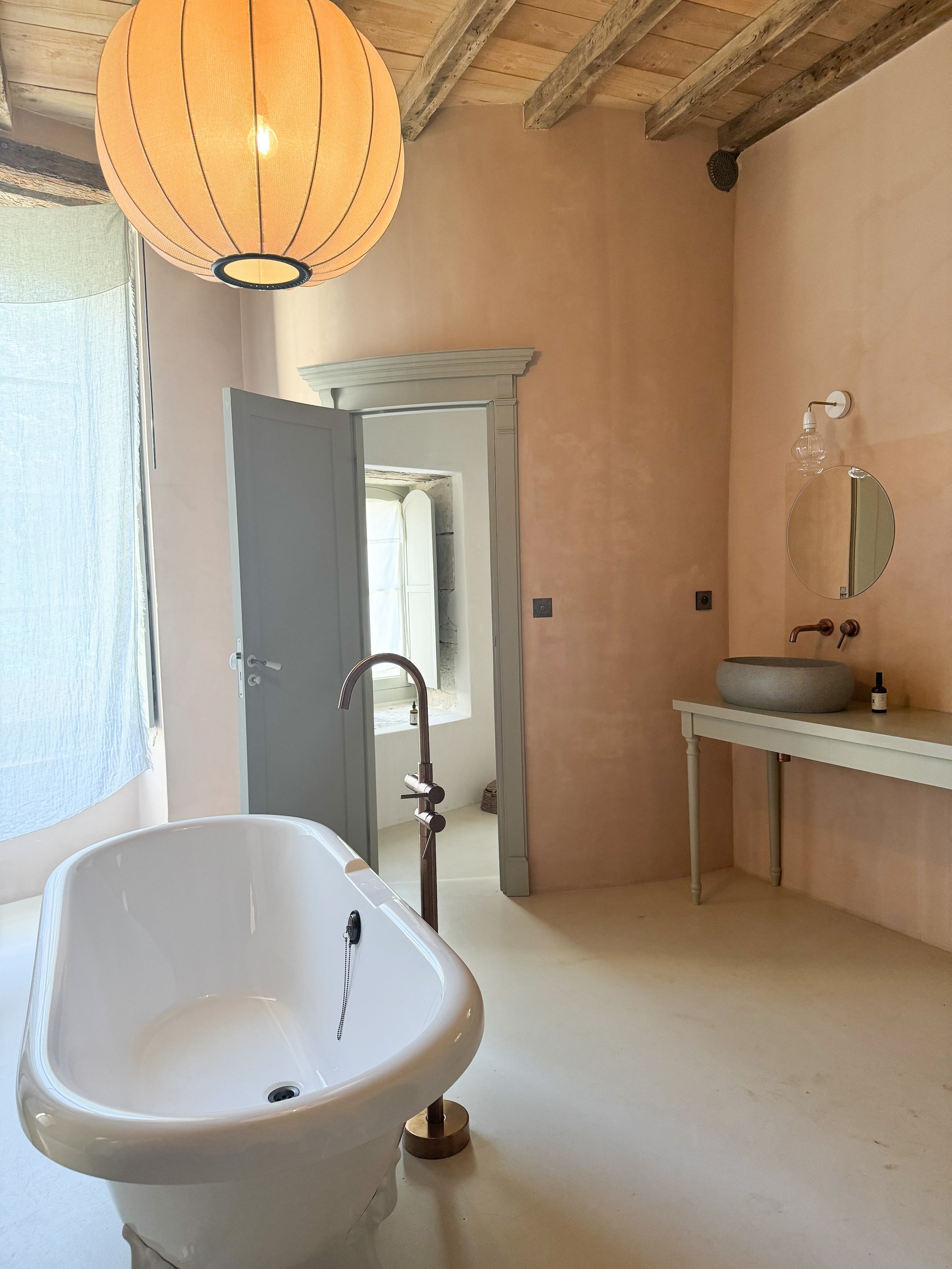 Domaine Singulier dans une luxueuse  salle de bain 